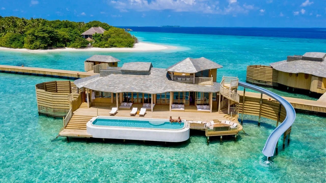 Kunfunadhoo Hotel Image